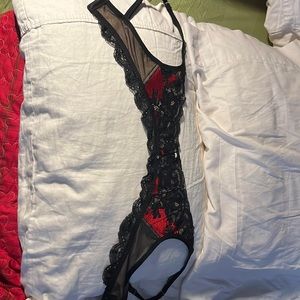 Red black VS boob booster